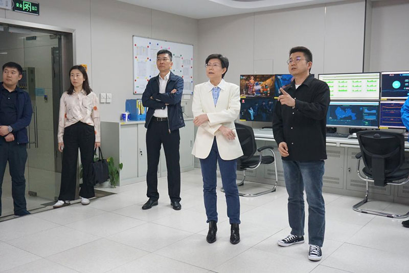 中國廣電陳薇調(diào)研廣東廣電網(wǎng)絡(luò)，要求加快“全省一網(wǎng)”整合